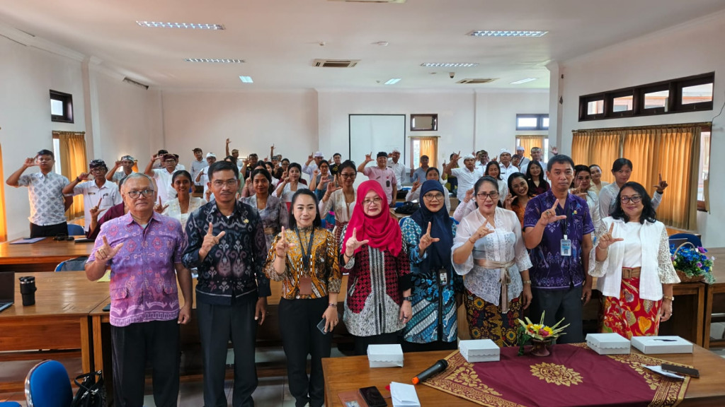 Diskerpus Kab. Badung memfasilitasi kegiatan Percepatan Akreditasi Perpustakaan Desa dan Perpustakaan Sekolah Sesuai Standar Nasional