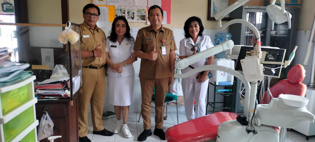 KUNJUNGAN KADIS KESEHATAN KE PUSKESMAS ABIANSEMAL 2