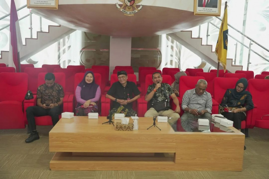 Kunjungan kerja studi tiru tentang Pedoman Pengelolaan Pelayanan Informasi dan Komunikasi Kementerian Dalam Negeri dan Pemerintah Daerah yang telah membentuk PPID dan Smart City di Kabupaten Badung