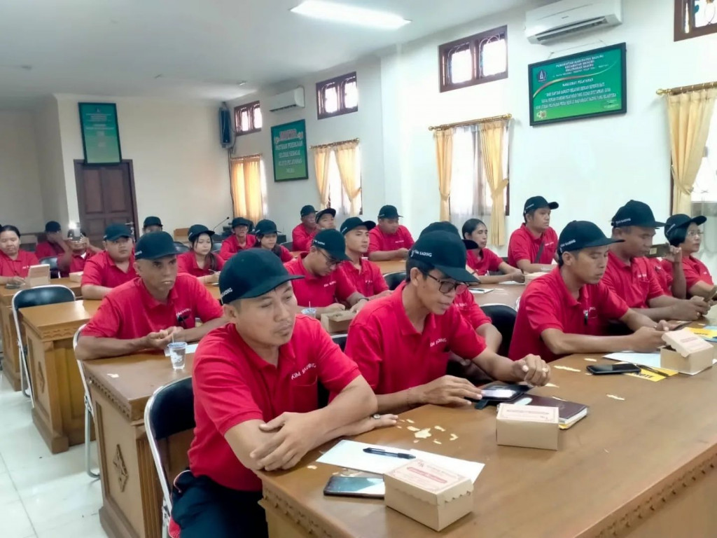 Pelaksanaan Pembinaan KIM ( Kelompok Informasi Masyarakat) di Kantor Lurah Sading