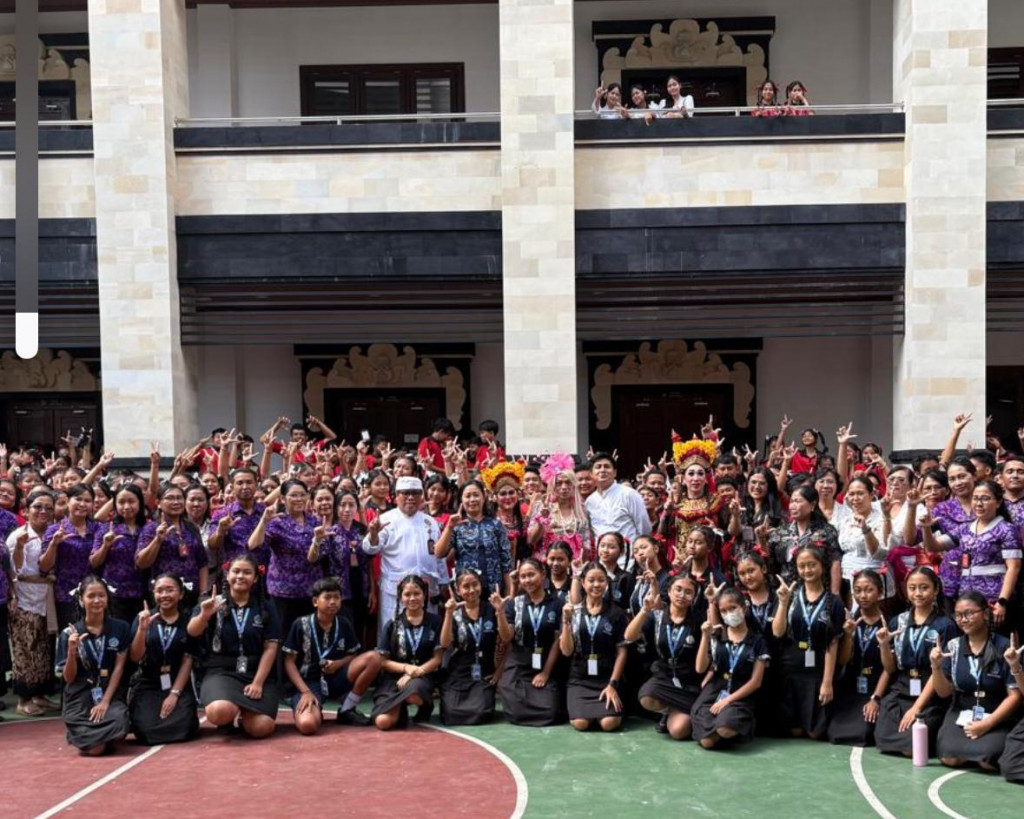 Perkuat Literasi Digital Generasi Muda, Diskominfo Badung Gelar Literasi Psikologi Media di SMPN 1 Kuta Utara