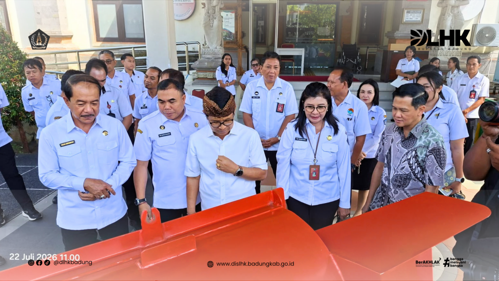Penyerahan Bantuan TJSP (CSR) Dua Unit Mesin Pencacah Sampah Organik