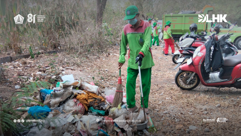 DLHK Badung Laksanakan Kerja Bakti Penanganan Kebersihan di Jalur  Goa Gong hingga Kawasan Samasta  sampai dengan depan hotel ayana Jimbaran