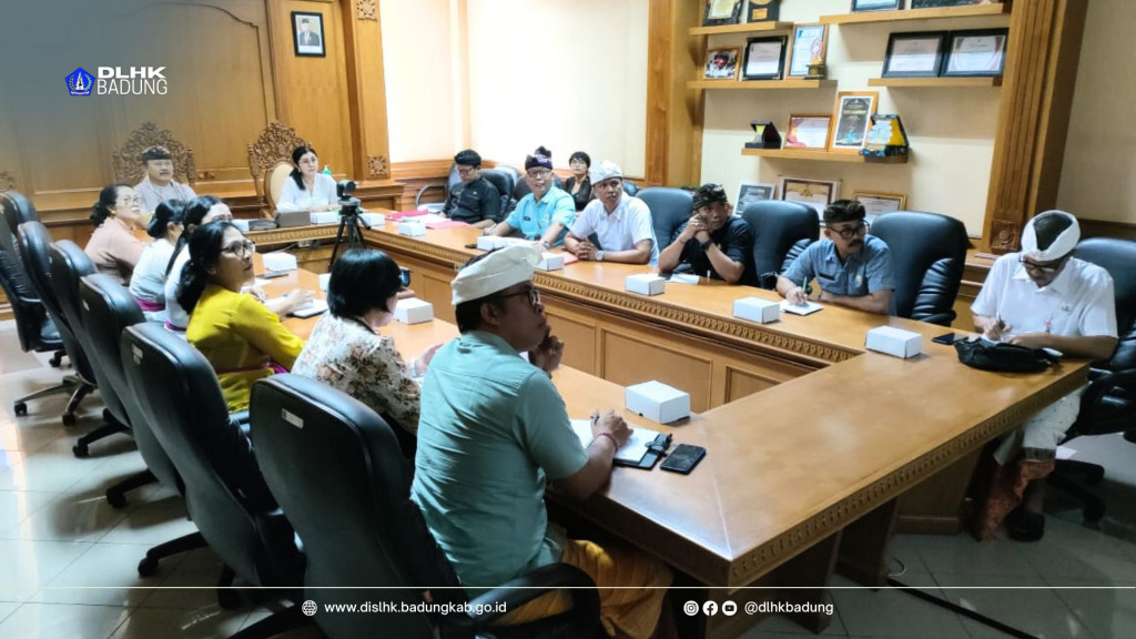 Dinas Lingkungan Hidup dan Kebersihan Kabupaten Badung Melakukan Rapat Terkait Penanganan Penimbunan Saluran Air dan Bencana Banjir di Sekitar Hotel Indigo Bali Seminyak Beach