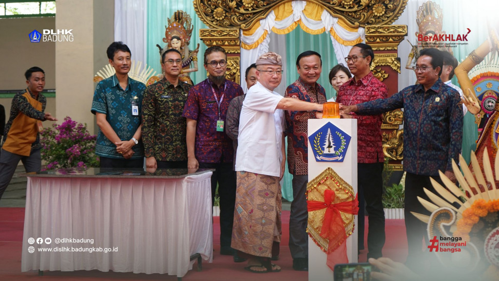 Dinas Lingkungan Hidup dan Kebersihan Kabupaten Badung Melakukan Peresmian Mesin RA-X di TPST Mengwitani, Badung