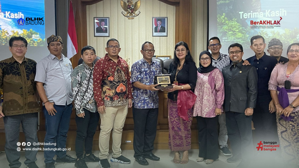 Dinas Lingkungan Hidup dan Kebersihan Kabupaten Badung Menerima Studi Tiru Dari Komisi III DPRD Kota Bandung terkait Tempat Pengolahan Sampah Terpadu (TPST) di Kabupaten Badung