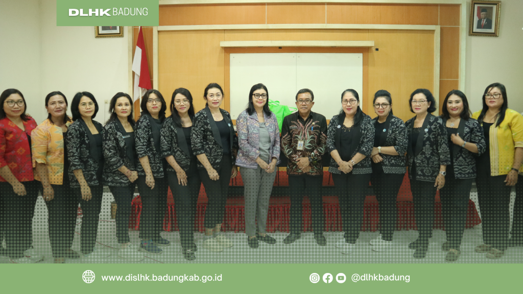 DLHK Badung bersama dengan TP. PKK melakukan Kunjungan Kerja ke DLH Kabupaten Banyuman terkait Tata Kelola Persampahan