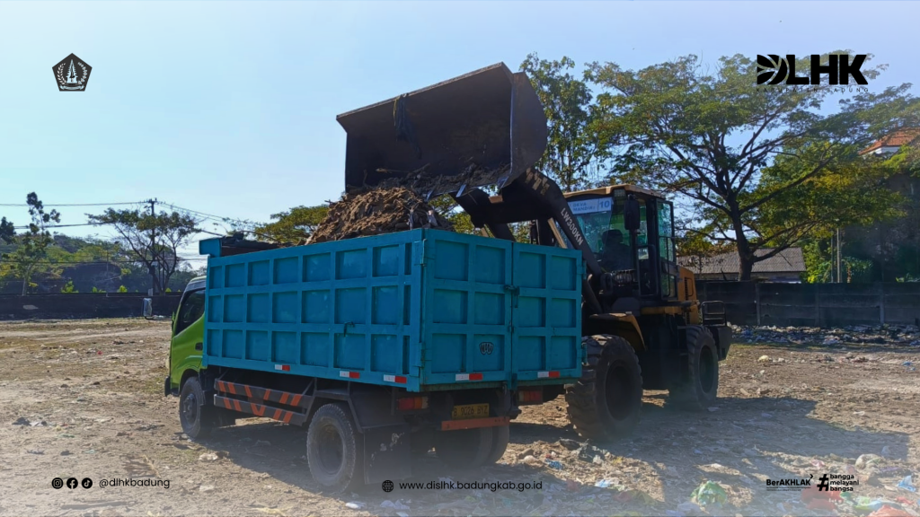 DLHK Badung Laksanakan Pengangkutan Sampah Laut/sampah spesifikdi Area Quarry Jimbaran  dan STO Kedonganan