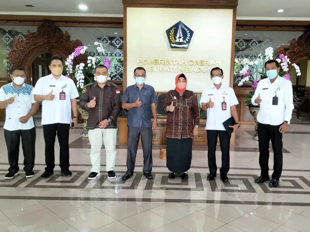 Studi Tiru Kabupaten Puhowanto