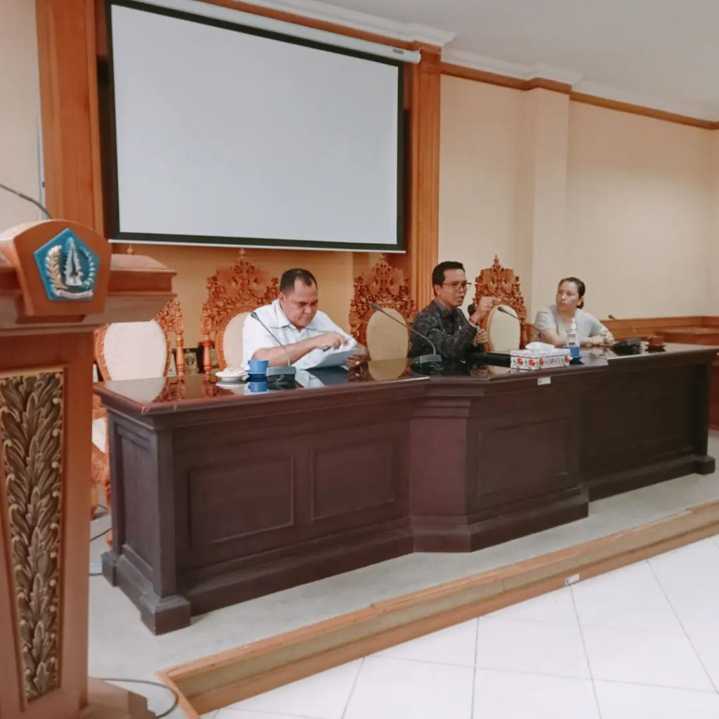 KUNJUNGAN KERJA DPRD KABUPATEN HALMAHERA UTARA