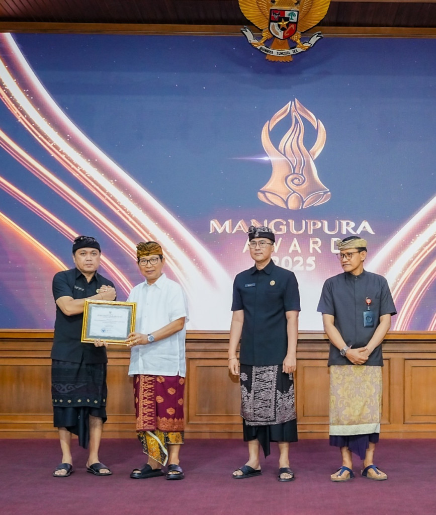 PENYERAHAN PIAGAM PENGHARGAAN MANGUPURA AWARD 2025