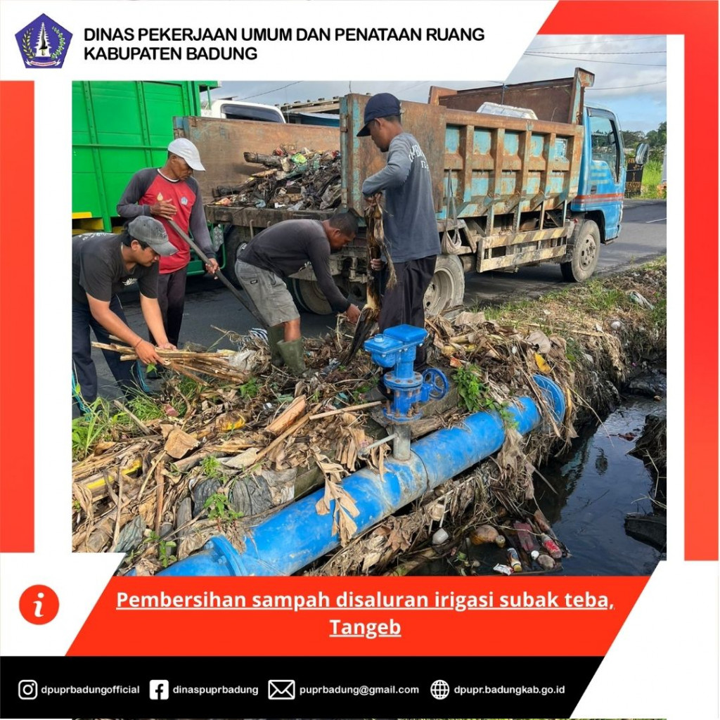 Pembersihan sampah disaluran irigasi subak teba, tangeb