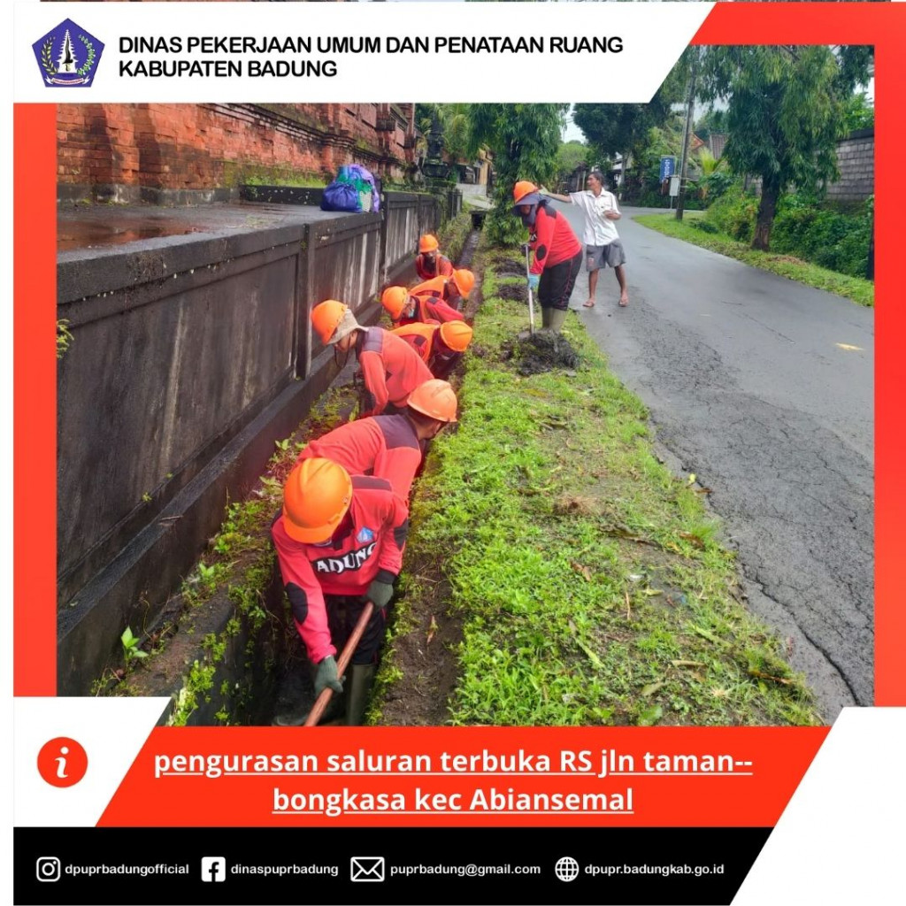pengurasan saluran terbuka Ruas jalan taman--bongkasa kecamatan Abiansemal