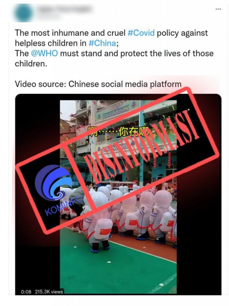 [DISINFORMASI] Kebijakan Pemerintah Tiongkok yang Mewajibkan Anak-Anak Menggunakan Baju Hazmat