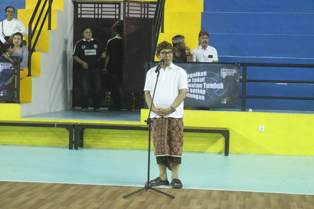 Turnamen Bola Voli Himmus Cup II Resmi Bergulir  Bupati Badung Dorong Lahirnya Atlet Berprestasi dari Desa Gulingan
