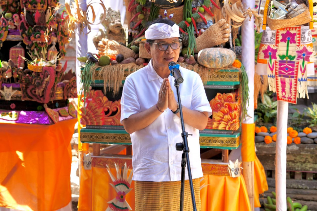 Jaga Eksistensi Adat, Pemkab Badung Dukung Karya Agung Menawa Ratna di Pura Ratu Pasek