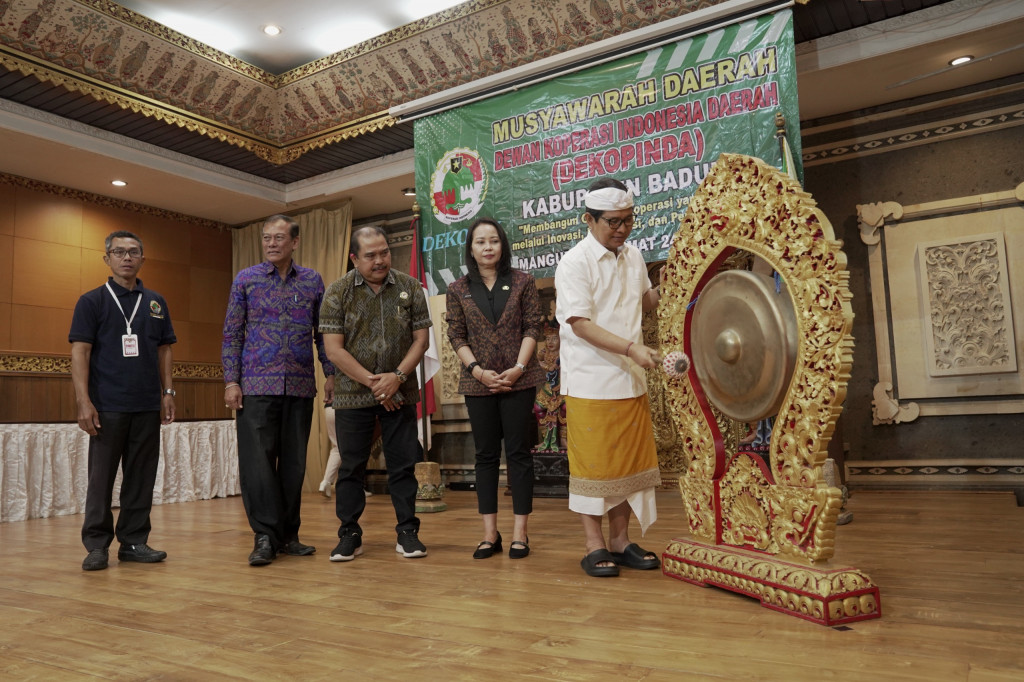 Bupati Adi Arnawa Buka Musda Dekopinda Kabupaten Badung