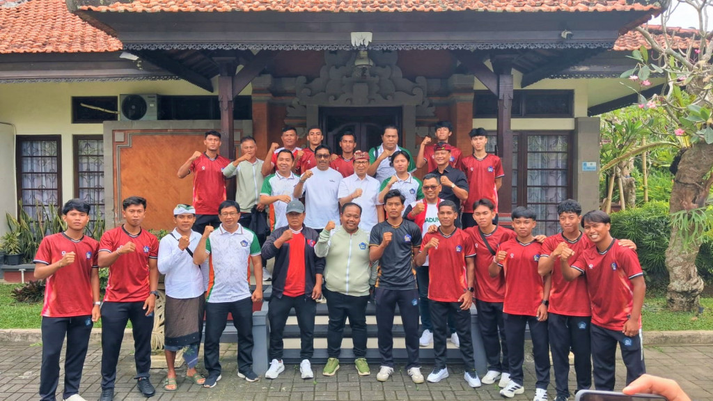 PS Badung Dilepas Ikuti Liga 4 Nasional, Bupati Adi Arnawa Targetkan Lolos Liga 3