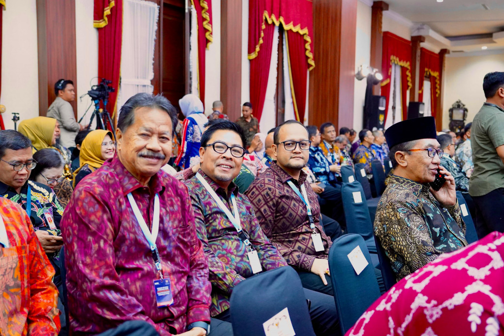 Wabup Bagus Alit Sucipta Ikuti Rakor Penguatan Integritas dan Pencegahan Korupsi di Surabaya