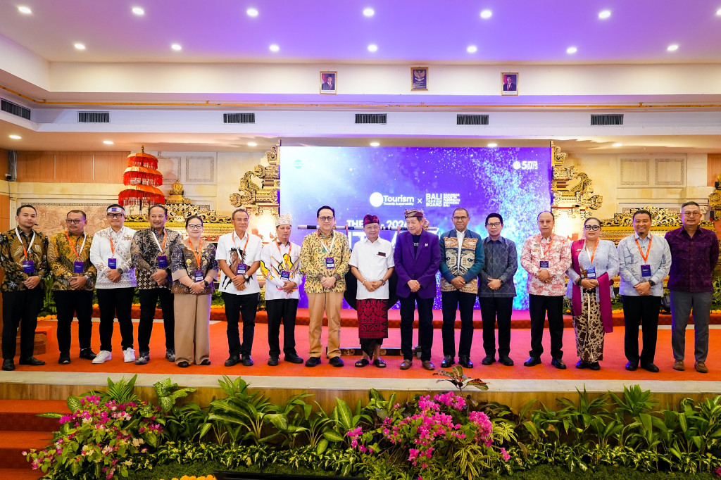 Raih Penghargaan Nasional di ITMW 2026  Bupati Adi Arnawa Gagas Strategi Pariwisata Badung 5.0