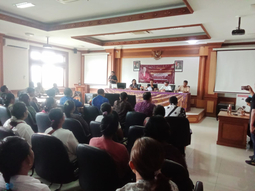 Pelaksanaan Simakrama dan Serap Aspirasi Masyarakat Daerah ,Ni Luh Putu Ary Pertami Djelantik Anggota DPD RI Bali yang dilaksanakan di Kantor Lurah Sempidi,Selasa 14 oktober 2025