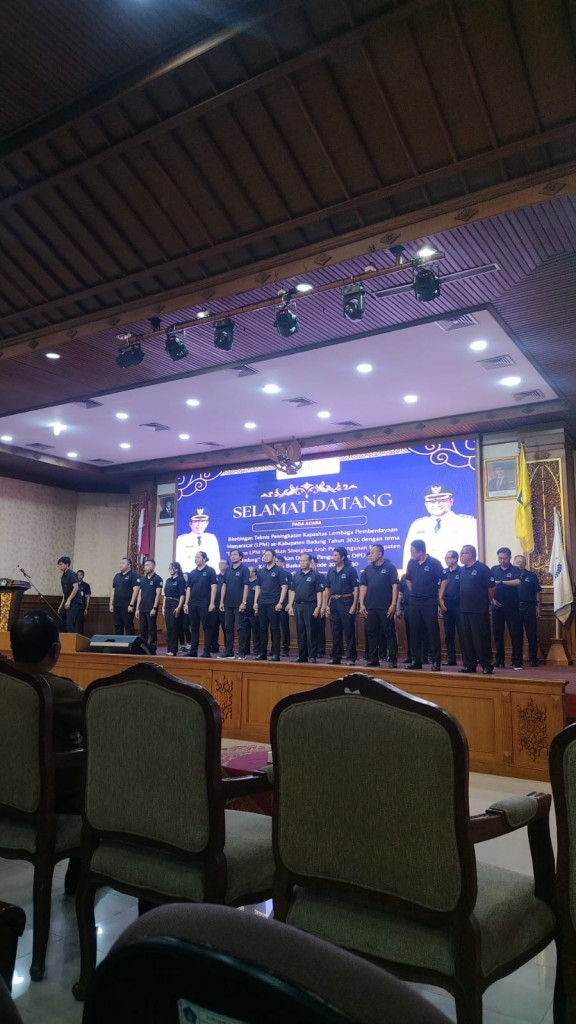 Giat Pelaksanaan Sosialisasi dan Gerakan Bali Bersih Sampah di Pasar Sempidi , jln cokroaminoto kec.mengwi , Kabupaten Badung yang dihadiri bendesa adat sempidi,tokoh masyarakat., Ibu Lurah beserta jajaran Kantor Lurah Sempidi. Senin, 29  september 2025