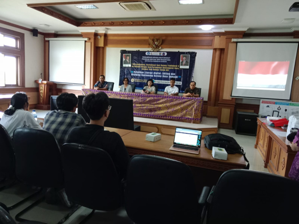 Acara Pengabdian kepada masyarakat program Inovasi Seni Nusantara yang dilaksanakan oleh Universitas Pendidikan Ganesha di Kantor Lurah Sempidi ,minggu 2 Nopember 2025