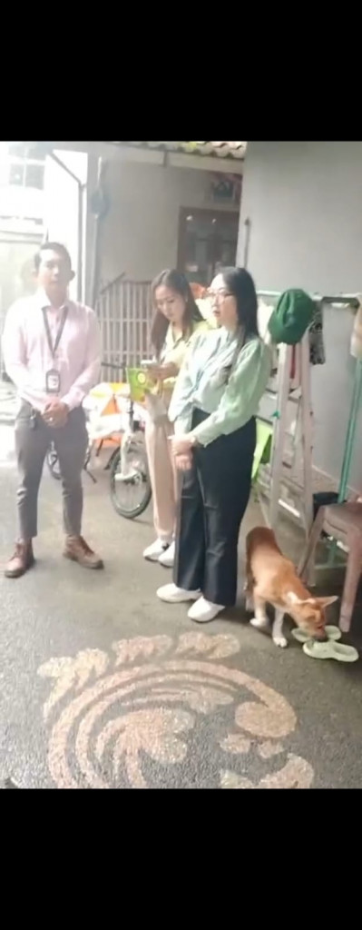 Kunjungan Ibu Bupati beserta unsur Bank BPD, dalam rangka penyerahan bantuan , sepeda lipat, sembako dan uang SPP dan Uang Laboratiriun  sampai tamat yang diberikan kepada  anak Yatim Piatu di Lingkungan Umagunung Kelurahan Sempidi,Selasa 9 September 2025