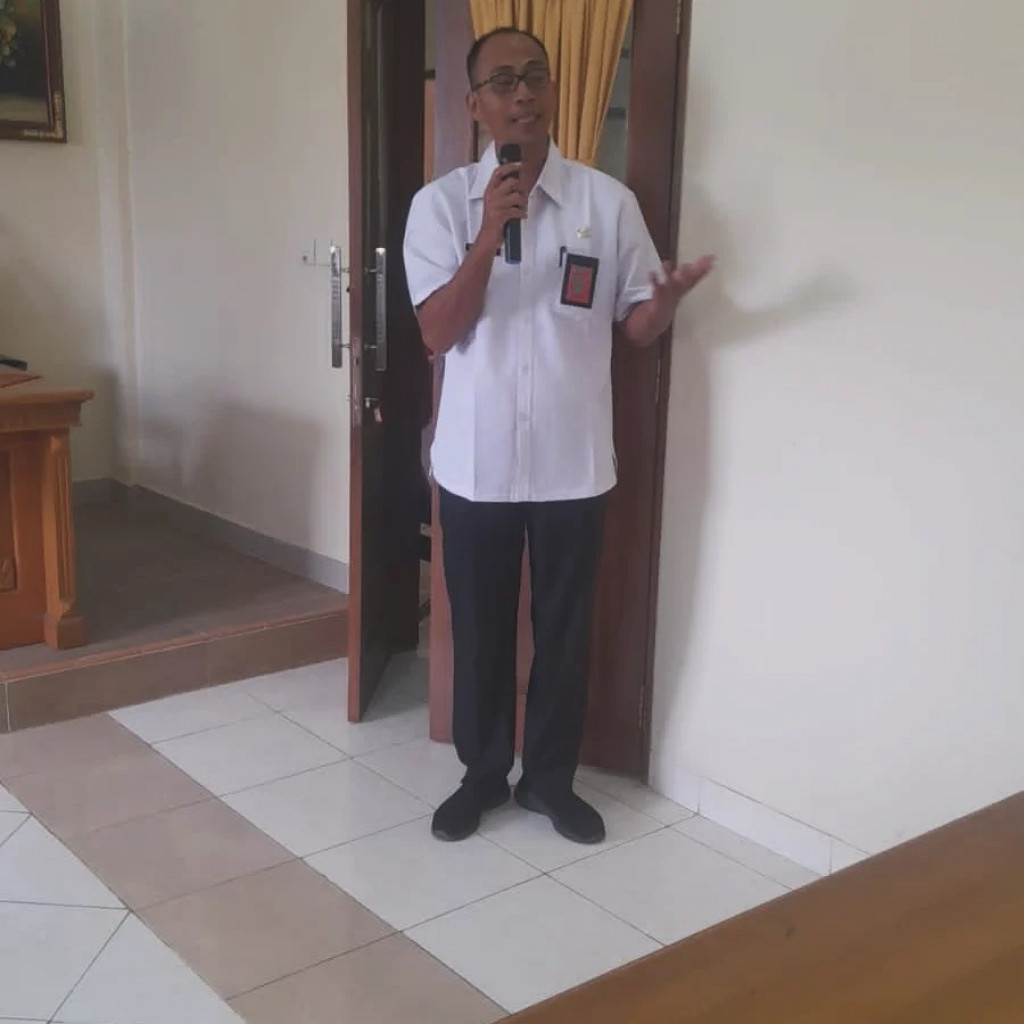 Lurah dan Perangkat Kelurahan Kerobokan Kaja Ucapkan Selamat Hari Kenaikan Isa Almasih