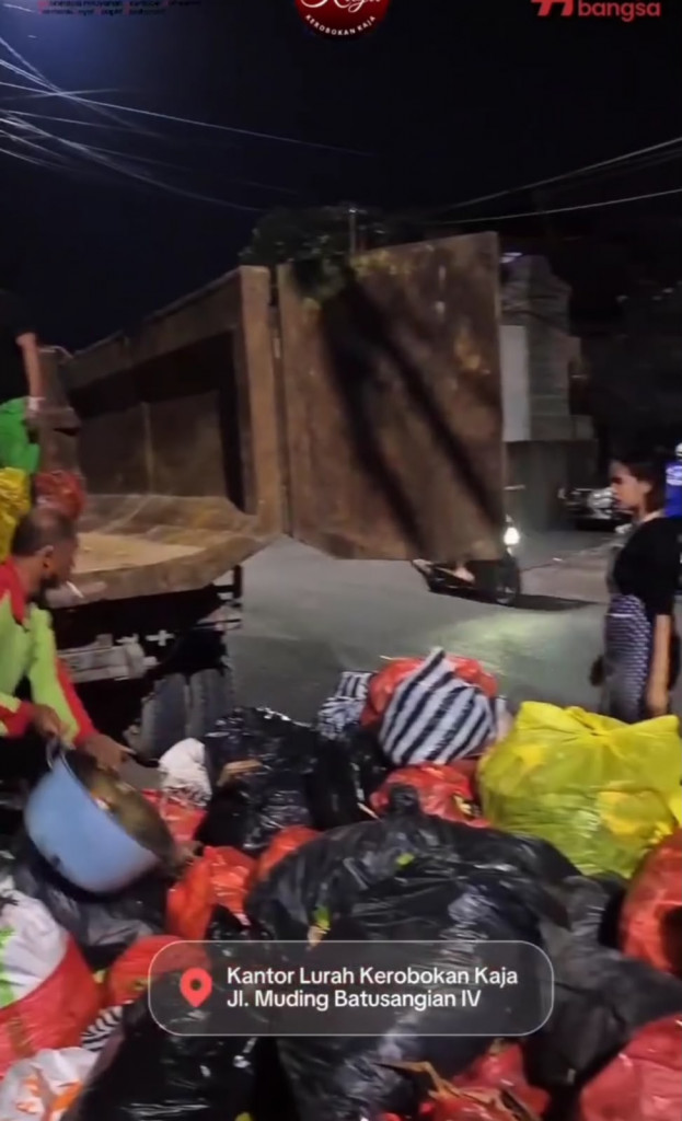 Kegiatan pengambilan sampah organik di wilayah Kelurahan Kerobokan Kaja.