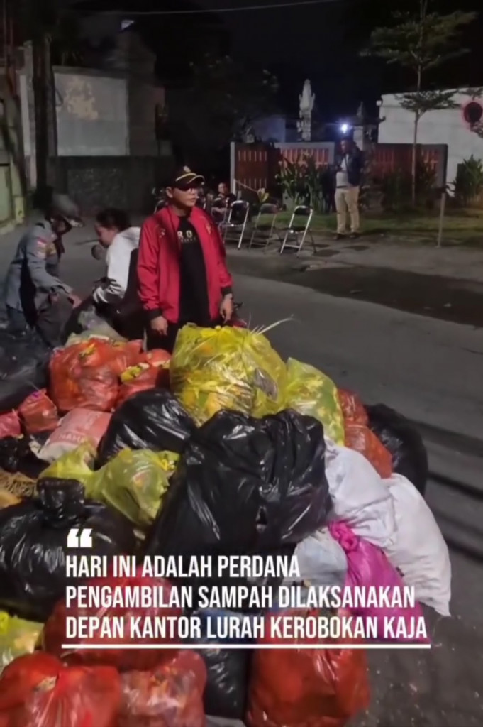 Momentum bersejarah bagi Kelurahan Kerobokan Kaja, karena untuk pertama kalinya kegiatan pembuangan sampah terpusat dilaksanakan di depan Kantor Lurah Kerobokan Kaja, setelah sebelumnya berlokasi di GOR Purna Krida.
