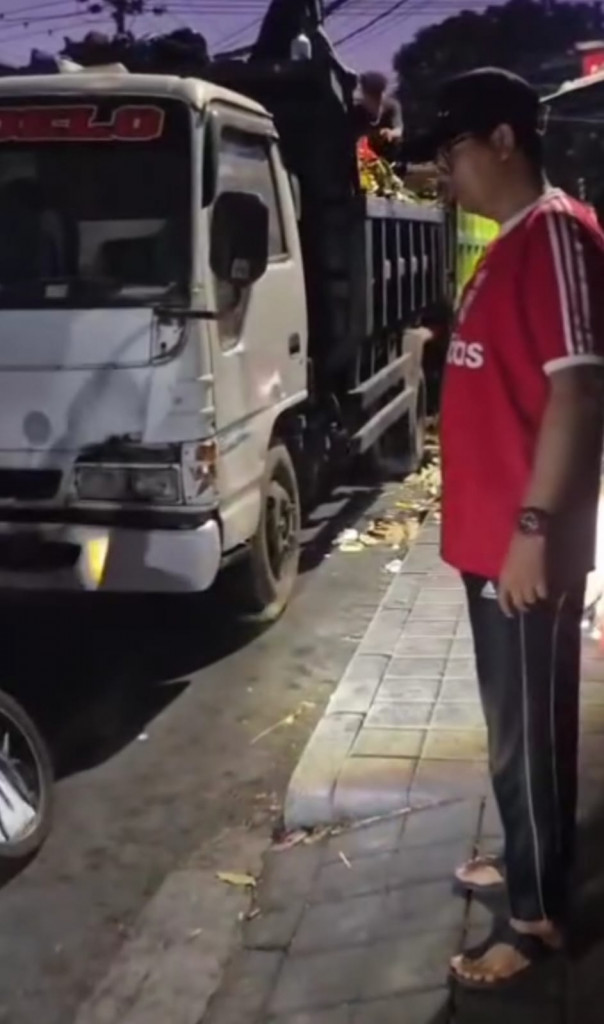 dilaksanakan kegiatan pengambilan sampah organik di wilayah Kelurahan Kerobokan Kaja