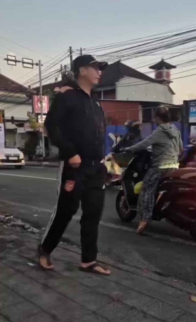 Dilaksanakan kegiatan pengambilan sampah anorganik/residu