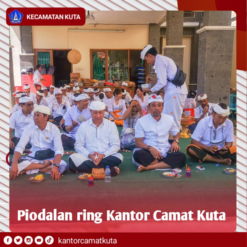 Piodalan ring Kantor Camat Kuta