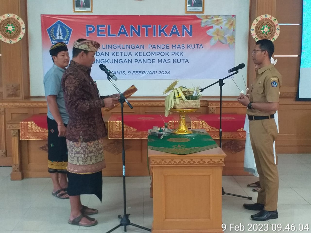 Pelantikan Kepala Lingkungan Pande Mas Kuta