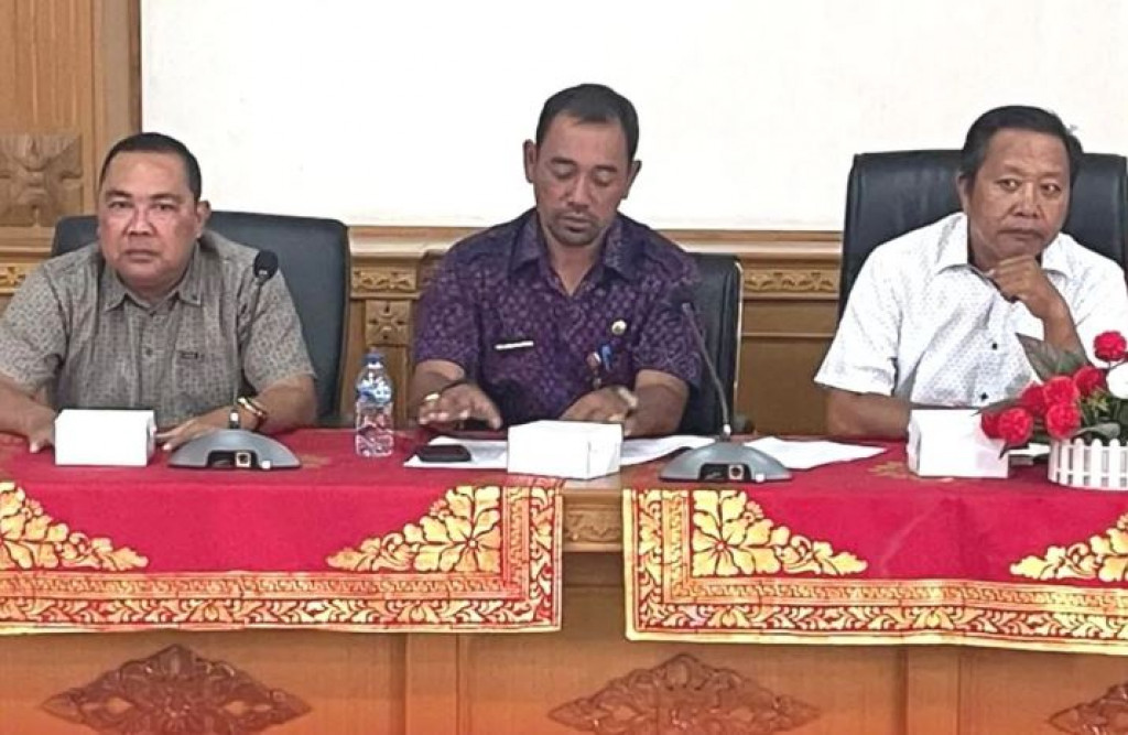 Pembentukan atau perubahan struktur organisasi forum Kepala Lingkungan Kecamatan Kuta