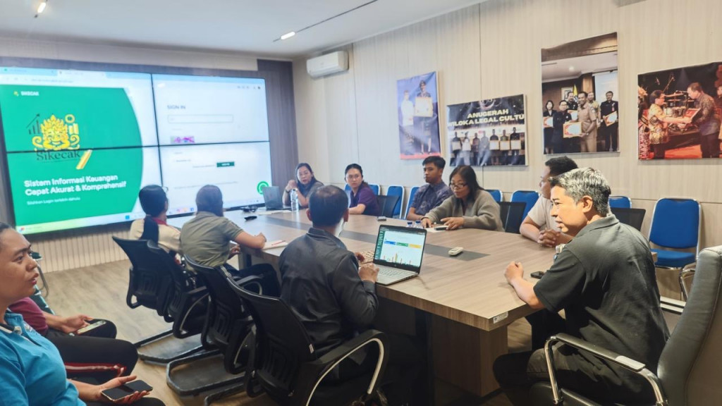 transformasi digital Inovasi SIKECAK dalam tata kelola keuangan untuk mengotimalkan kinerja pemerintah desa, kelurahan, dan kecamatan dengan meningkatkan efisiensi operasional serta menciptakan tata kelola yang baik, transparan, dan partisipatif.