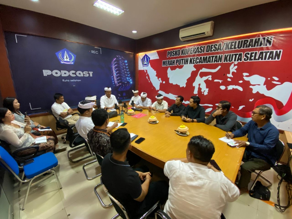 Koperasi Merah Putih Siap Menggerakan Ekonomi Rakyat, Rapat Koordinasi Digelar di Posko KDMP Kecamatan Kuta Selatan