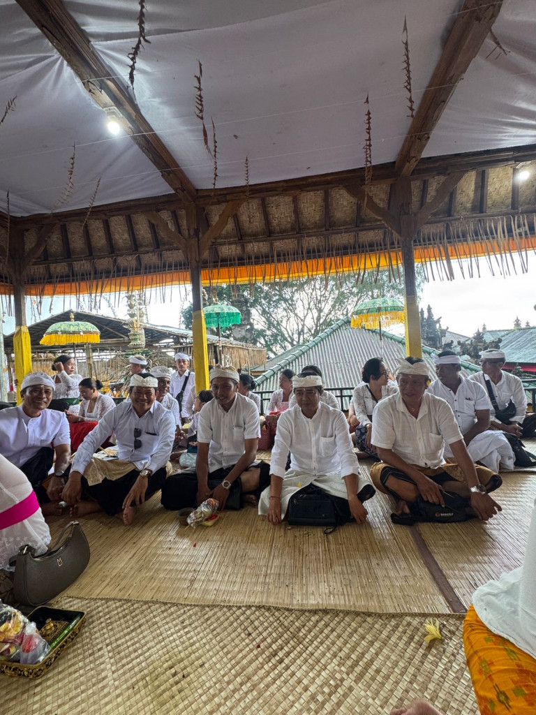 Bhakti Penganyaran Kecamatan Kuta Selatan Ring Pura Penataran Agung Puncak Mangu.