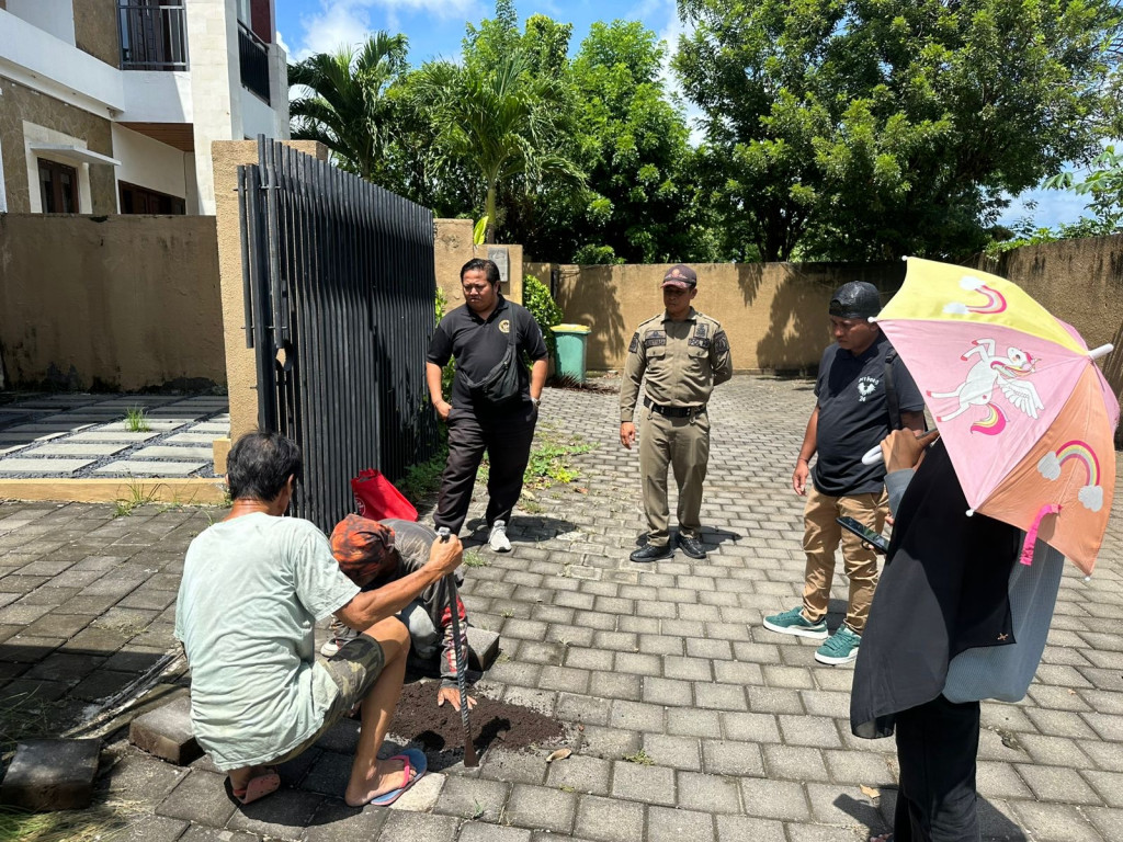 inovasi Perjaka Kecamatan Kuta Selatan melaksanakan pengendalian dan Binwas Lapangan di perumahan royal garden