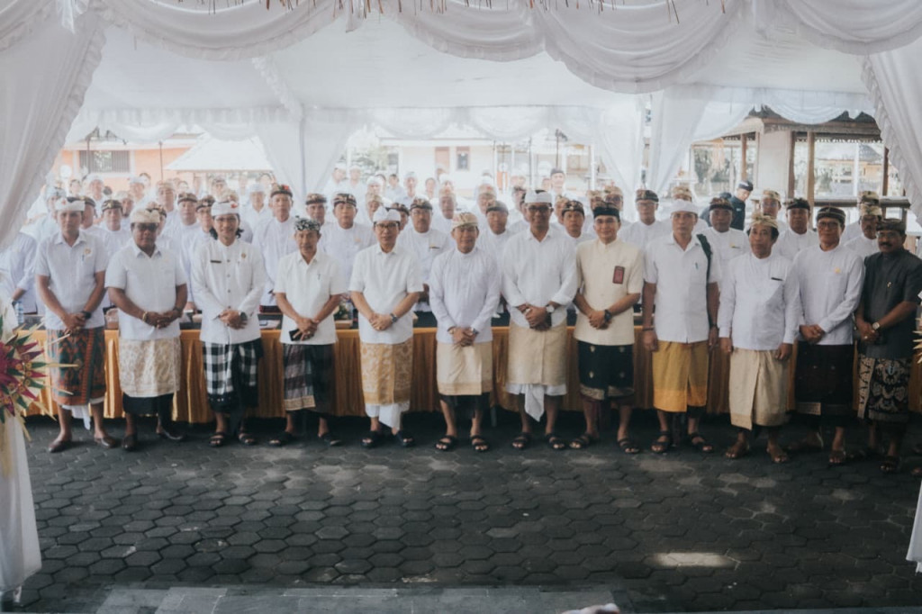 Camat Kuta Selatan Mendampingi Bapak Bupati Badung, Pengukuhan Bendesa Adat Jimbaran