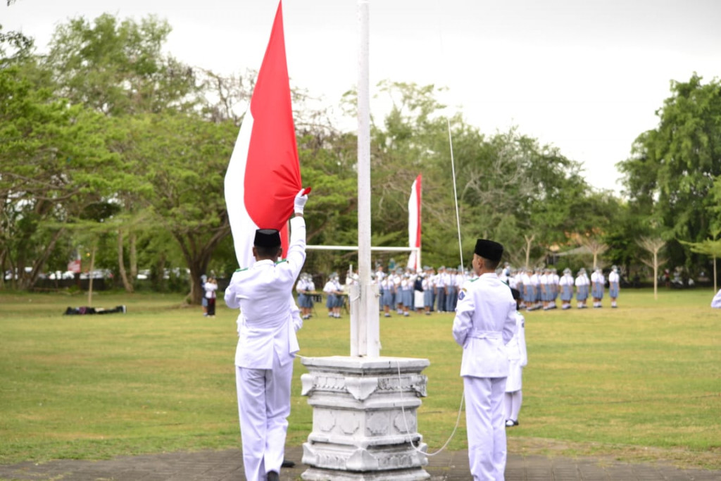 Kecamatan Kuta Selatan Melaksanakan Upacara Memperingati Hari Kemerdekaan Republik Indonesia ke-77 di Lapangan Lagoon Nusa Dua