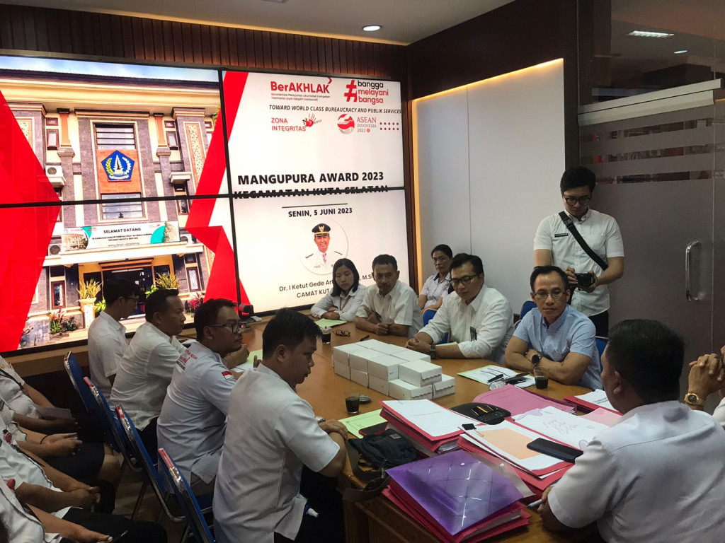 Telah dilakukan Verifikasi Faktual Lapangan dari Tim Penilai Mangupura Award ke Kantor Camat Kuta Selatan.
