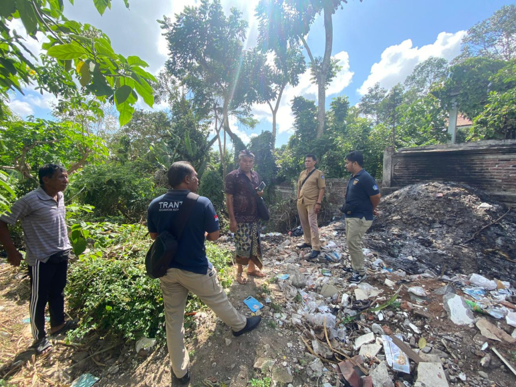 Koordinasi, Pengendalian dan Penanganan Pengaduan Masyarakat (PANDUMAS) terkait sampah di Lingkungan Mekar Sari Jimbaran, mari bersama kita jaga kebersihan dan keasrian Lingkungan