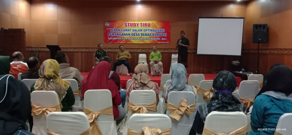 Camat Kuta Selatan menjadi narasumber dalam Studi Tiru Kecamatan Ajibarang Kabupaten Banyumas Provinsi Jawa Tengah dalam Tata Kelola Pemerintahan Kecamatan, ZI dan WBK