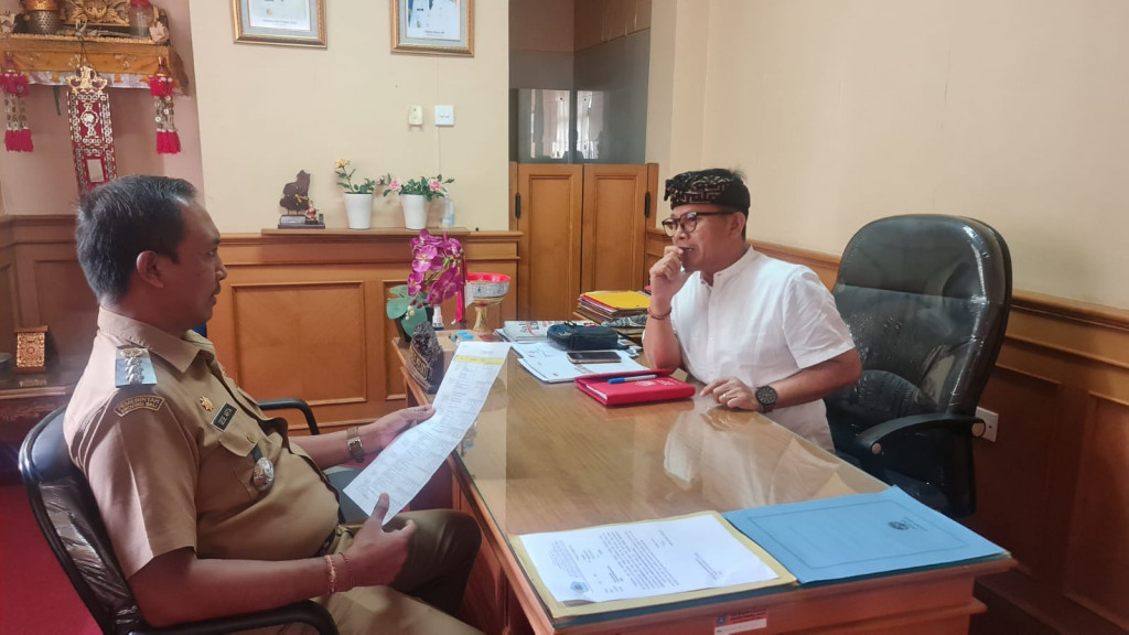 Senin pagi Camat Kuta selatan melakukan Binwas Pemerintahan Desa Kutuh, Desa Ungasan dan Desa Pecatu memastikan pelayanan publik terlaksana dengan baik