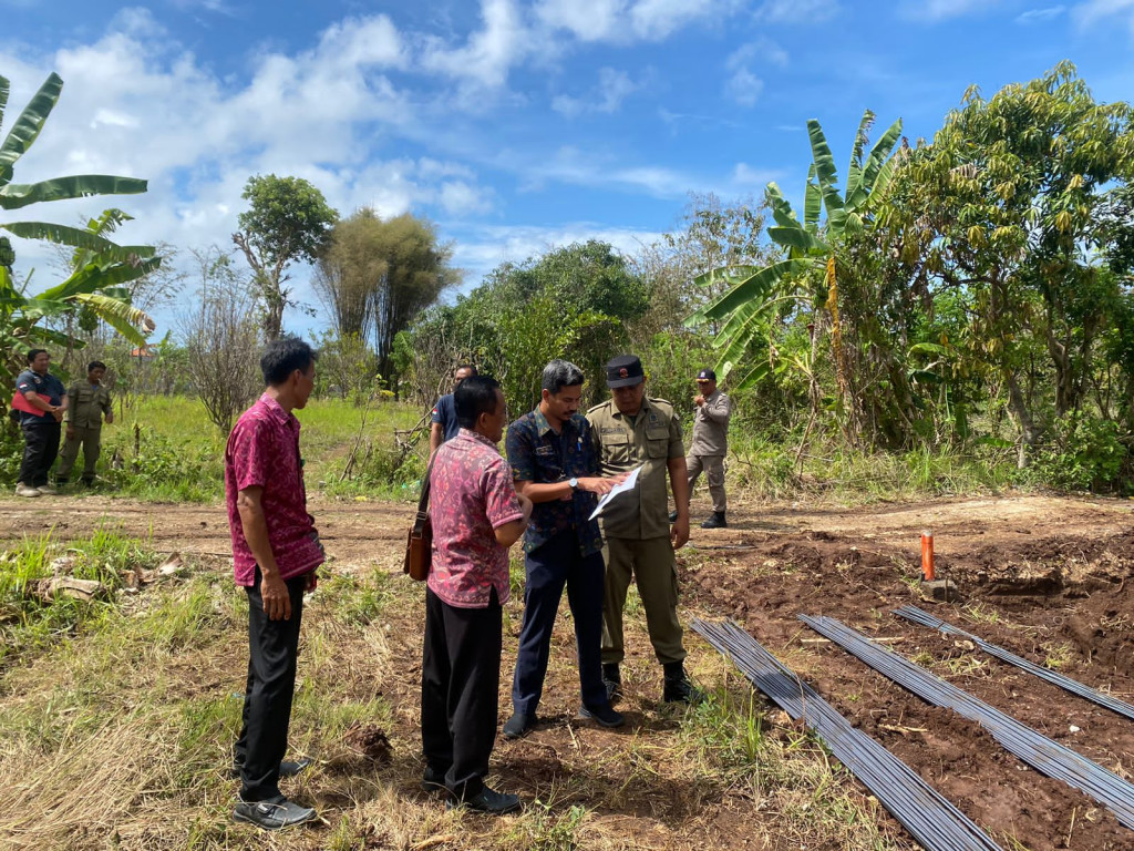 Pemerintah Kecamatan Kuta selatan melakukan binwas dan Pengendalian ketentraman dan ketertiban Umum di Kelurahan Benoa, Desa Kutuh dan Ungasan