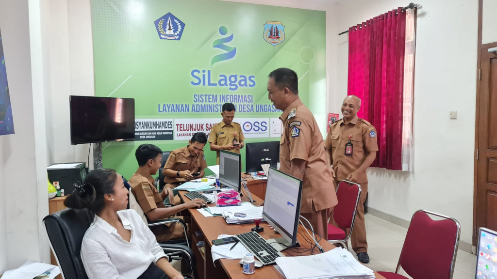 Camat kuta selatan melakukan Binwas langsung ke Desa Kutuh, Ungasan dan Pecatu guna memastikan layanan kemasyarakat berjalan secara optimal guna mewujudkan layanan yang unggul, inovatif dan berintegritas