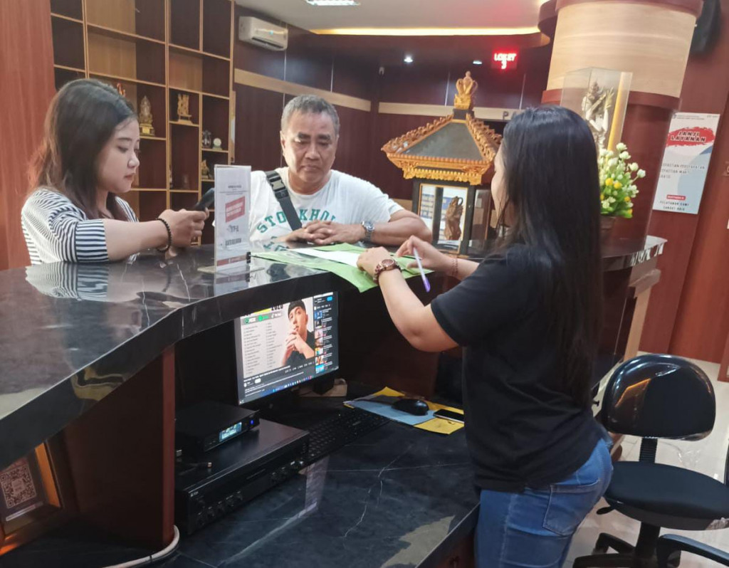 KUMIS BIMA memberikan layanan perekaman KTP anak anak sekolah menjelang umur 17 Tahun