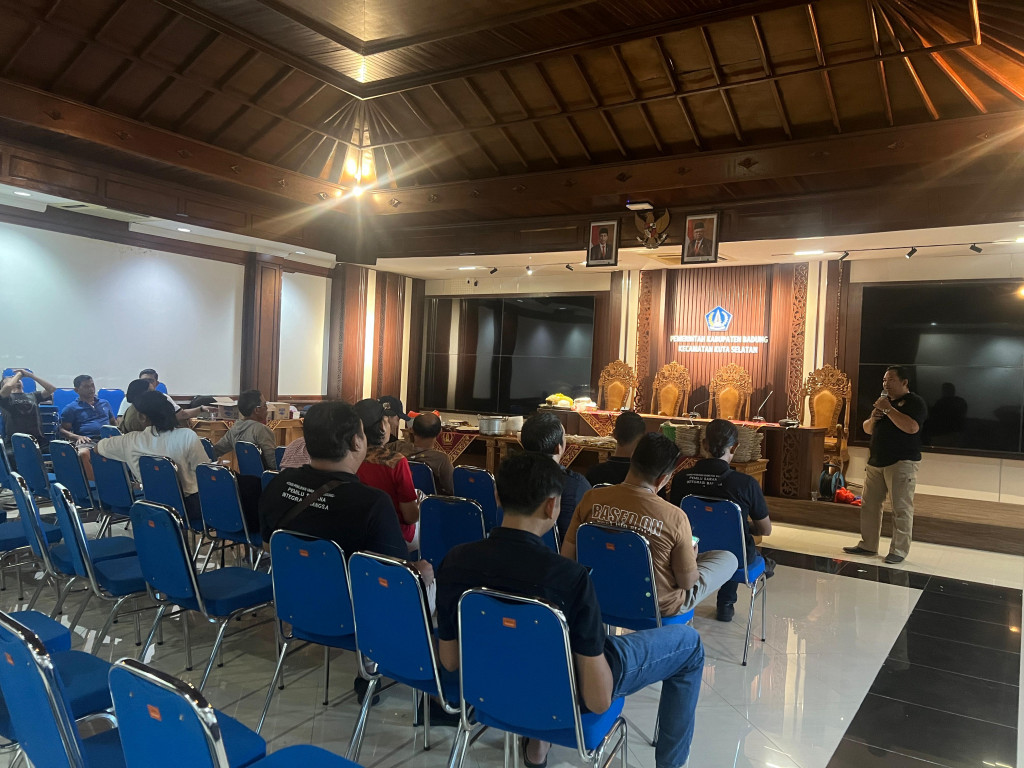 Ramah tamah dengan Ketua KPU Badung, Ketua Bawaslu Badung, PPK dan Panwascam serangkaian dengan berakhirnya tahapan Pemilu di Kuta Selatan